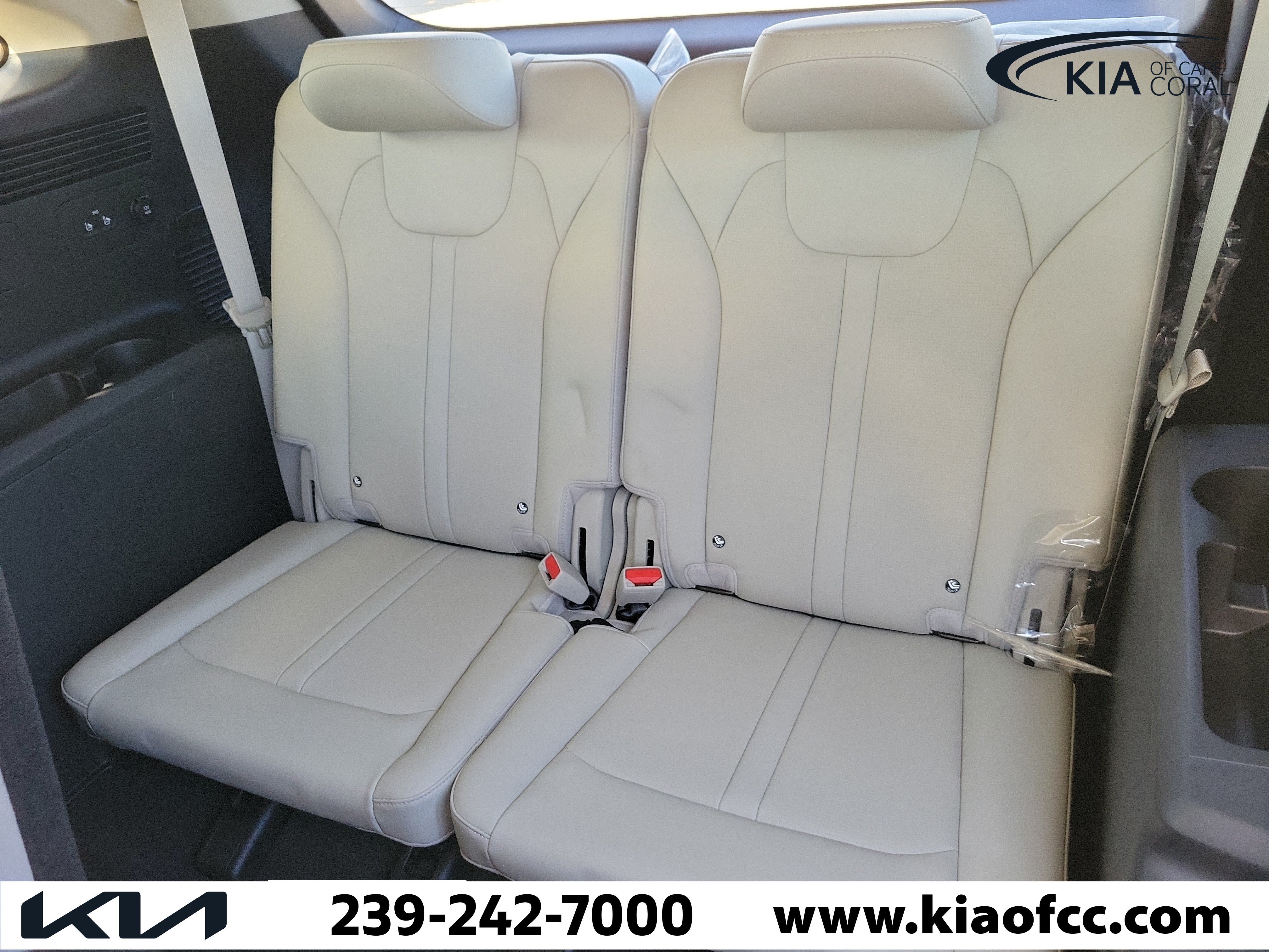 Certified 2025 Kia Sorento S w/ Panoramic Sunroof Package FWD image 13