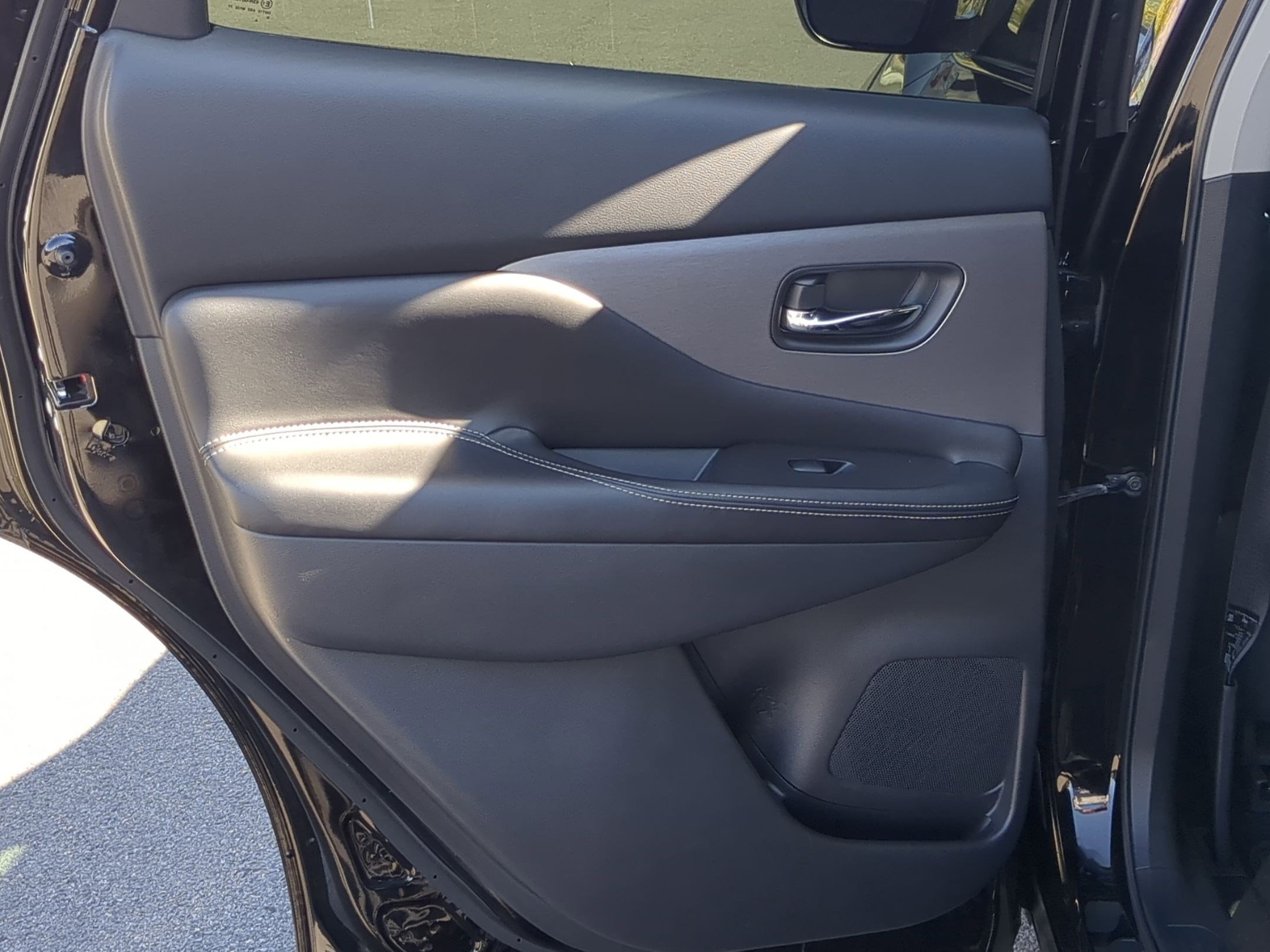 Used 2023 Nissan Murano SV image 30