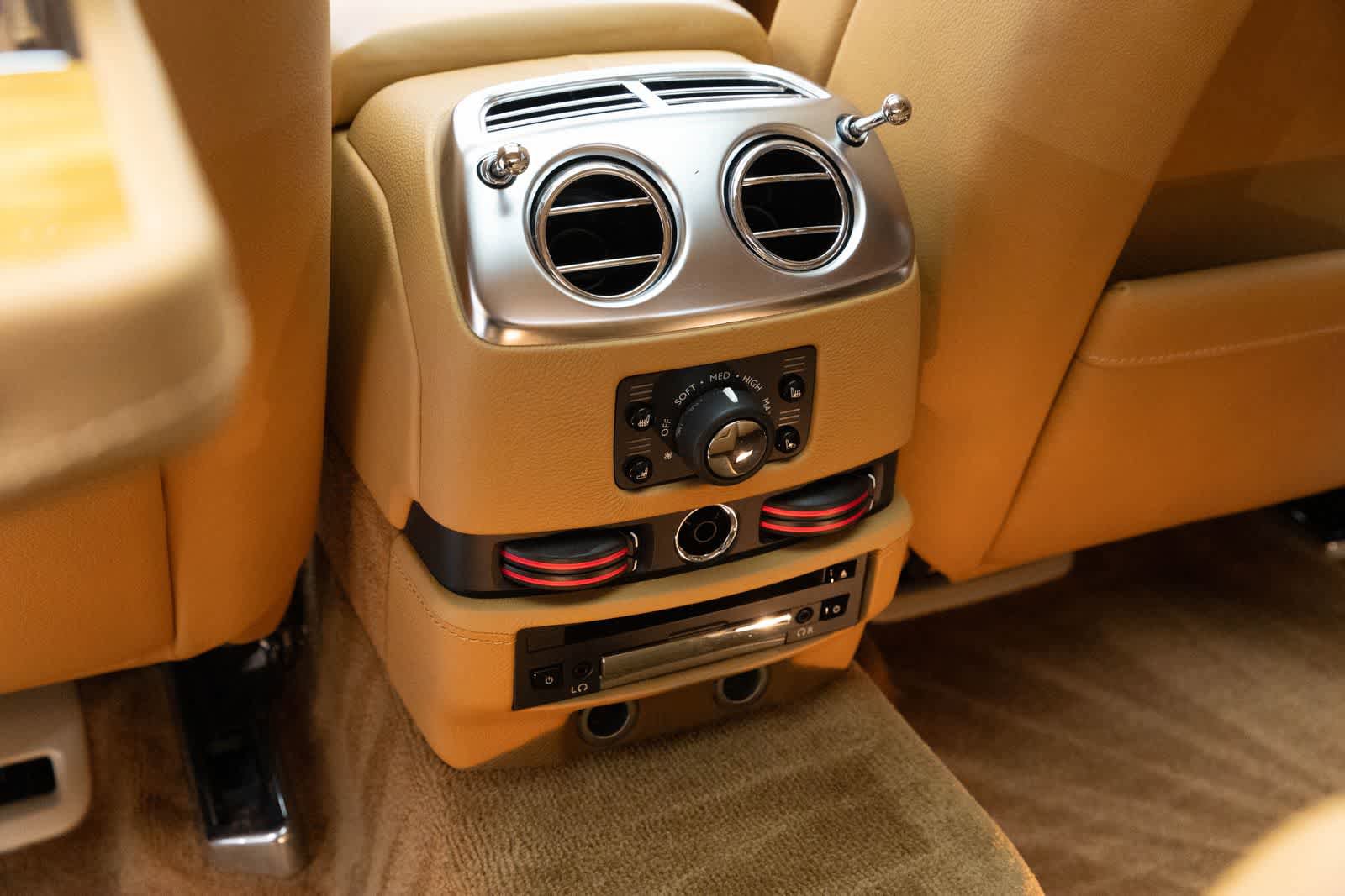 Used 2013 Rolls-Royce Ghost RWD image 33