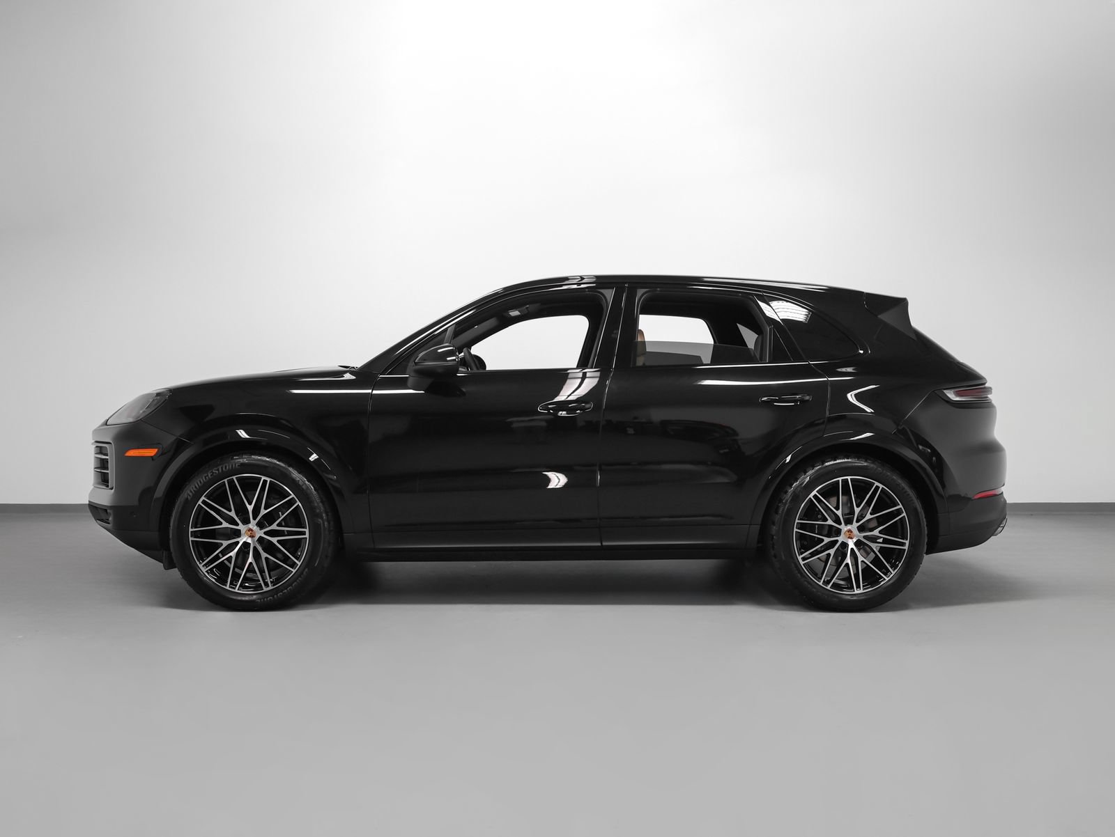 New 2026 Porsche Cayenne AWD/4WD image 2