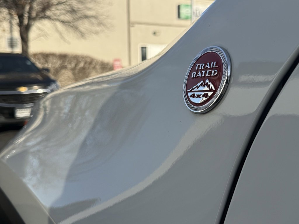 Used 2021 Jeep Renegade Trailhawk w/ Luxury Group III image 32