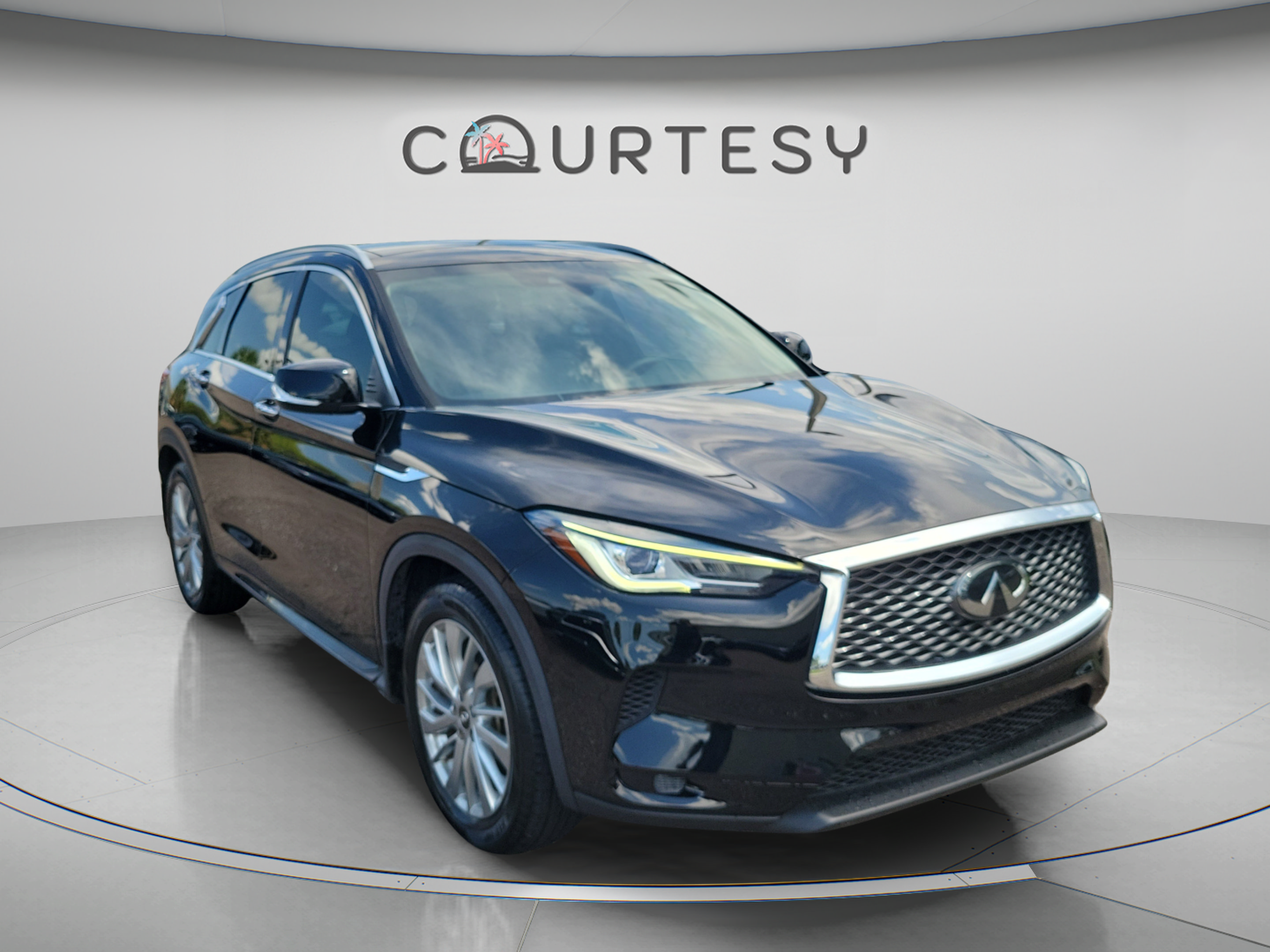 Used 2023 INFINITI QX50 Luxe FWD image 7