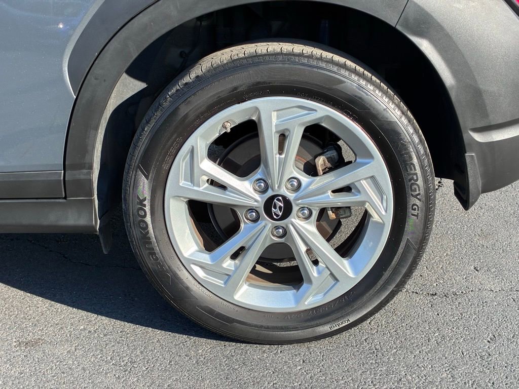 Used 2023 Hyundai Kona SEL AWD/4WD image 50