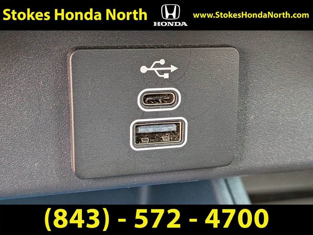 Used 2025 Ford Maverick XLT w/ Equipment Group 302A AWD/4WD image 24