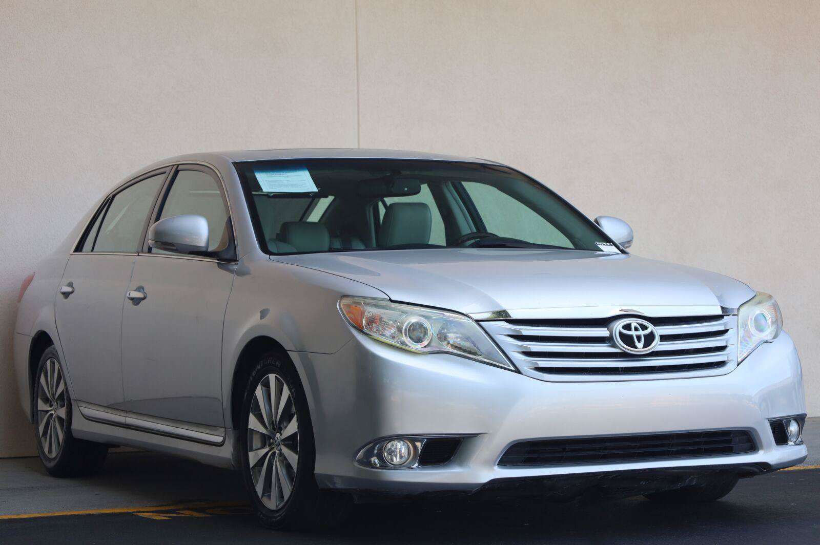 Used 2011 Toyota Avalon Limited FWD image 7
