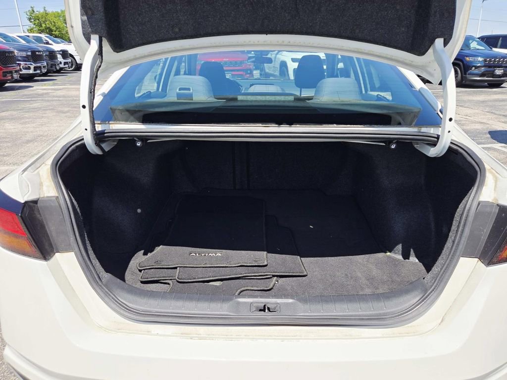 Used 2022 Nissan Altima 2.5 S FWD image 13