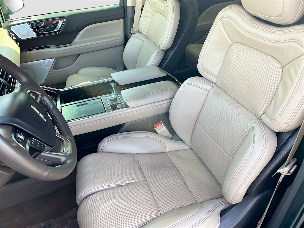Used 2024 Lincoln Navigator Reserve image 22