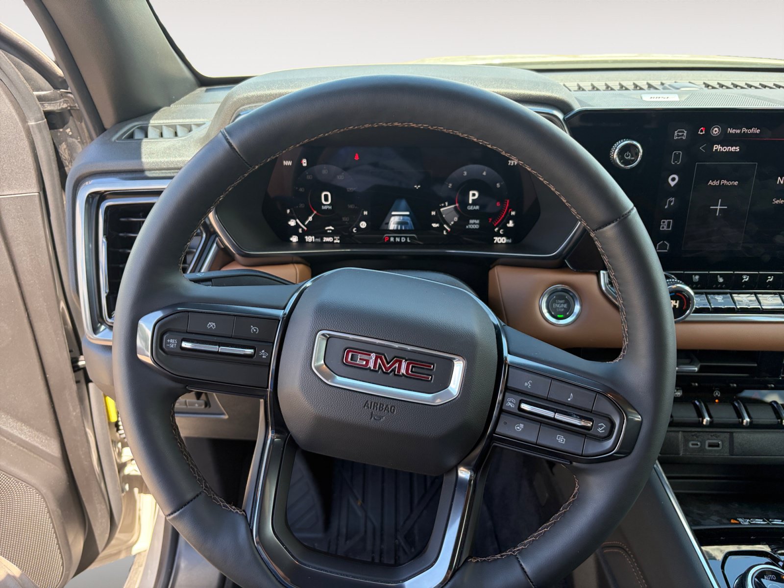 Used 2026 GMC Canyon AT4 w/ Technology Plus Package AWD/4WD image 13