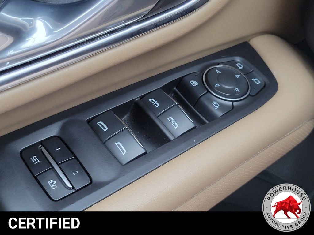 Used 2024 Chevrolet Suburban Premier image 26