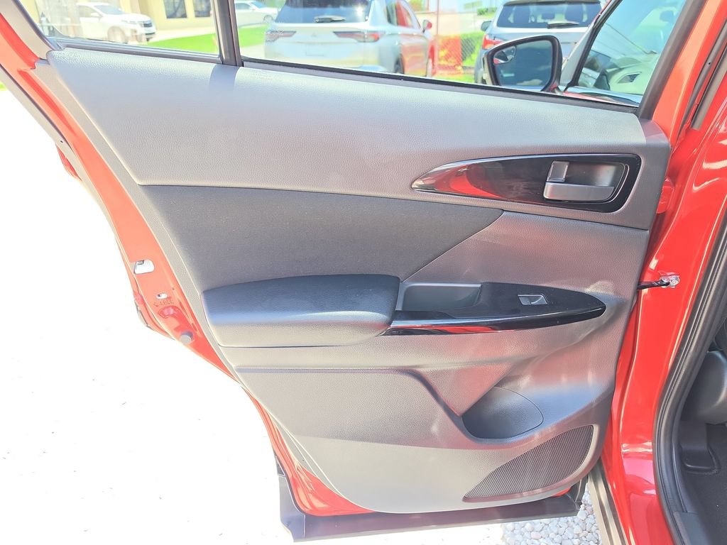 Used 2024 Mitsubishi Eclipse Cross LE AWD/4WD image 12