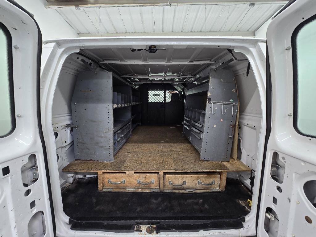 Used 2013 Ford E-150 and Econoline 150 RWD image 12