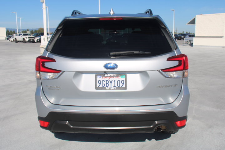Used 2023 Subaru Forester Premium AWD/4WD image 4