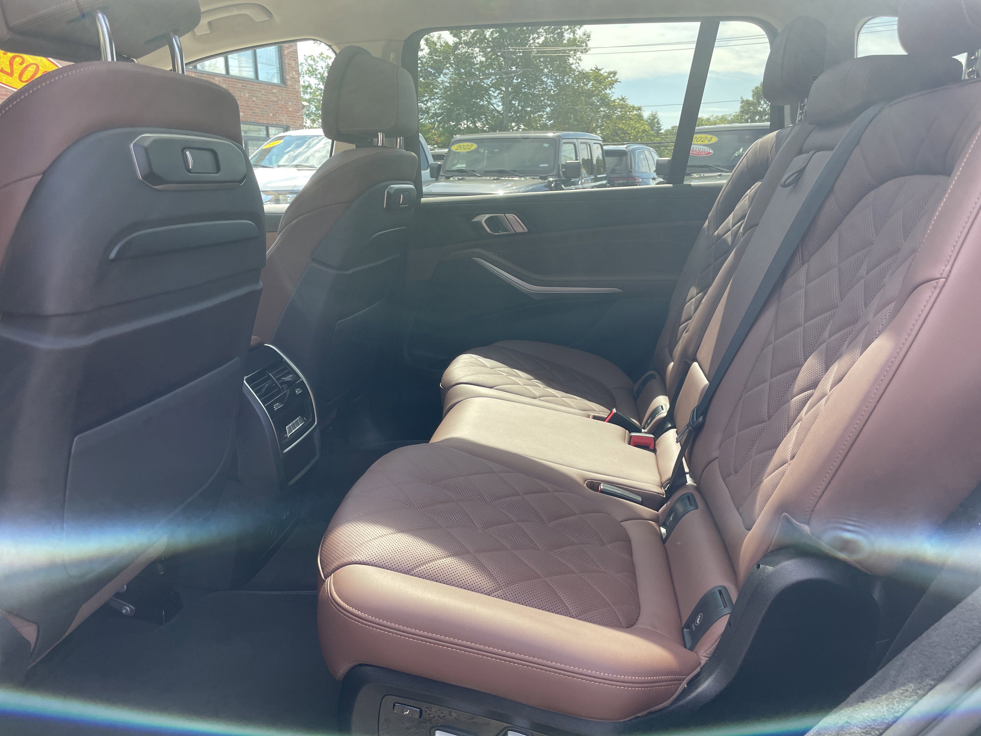 Used 2023 BMW X7 xDrive40i w/ Parking Assistance Package image 40