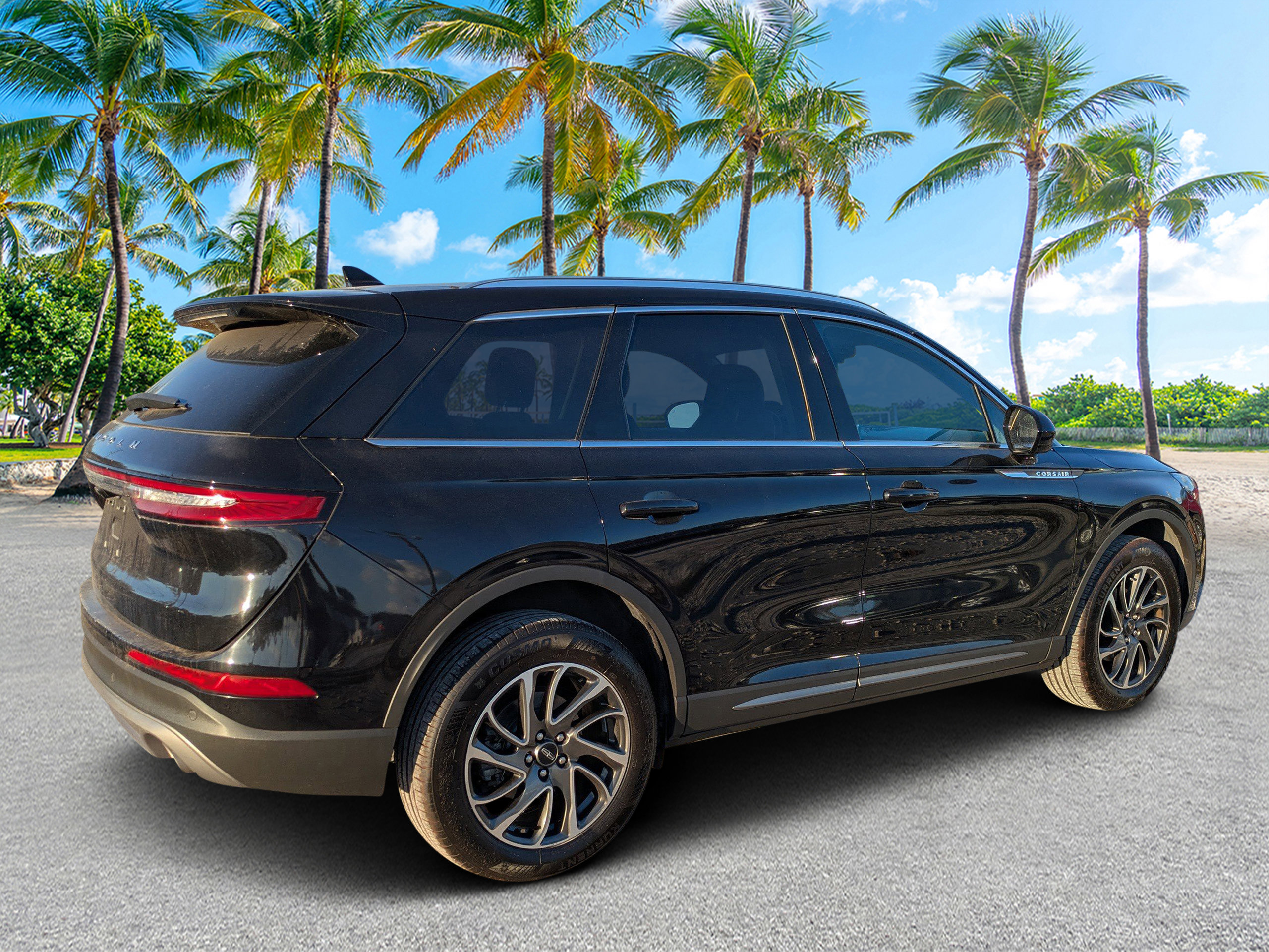 Used 2020 Lincoln Corsair FWD image 3