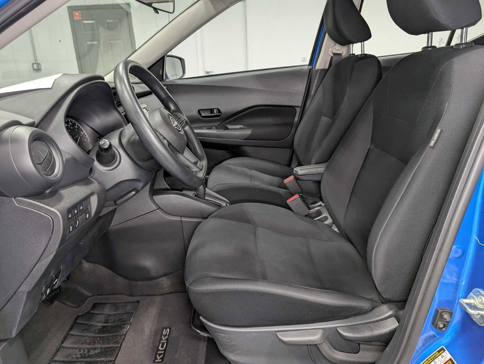 Used 2023 Nissan Kicks S image 4