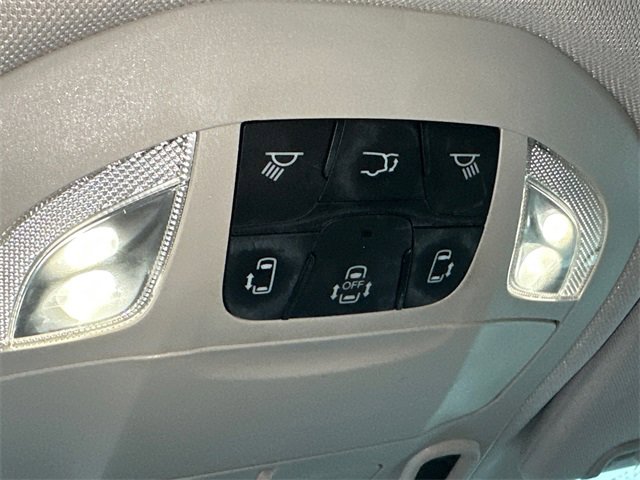 Used 2019 Chrysler Pacifica Limited image 31