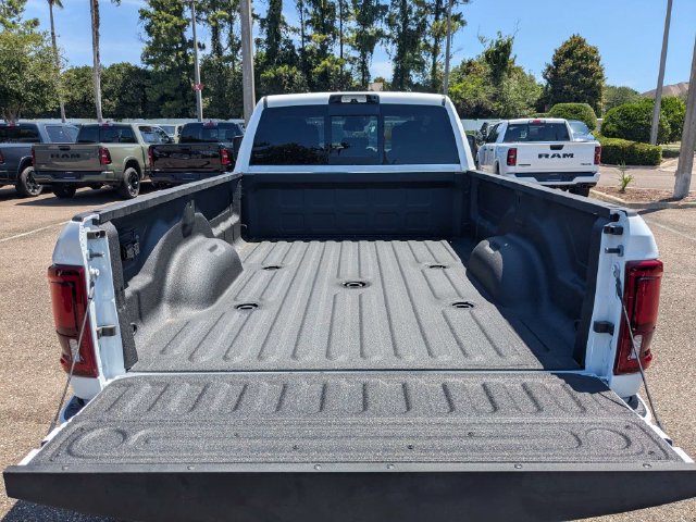New 2026 RAM 3500 Big Horn AWD/4WD image 13