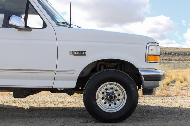 Used 1993 Ford Bronco XLT image 11