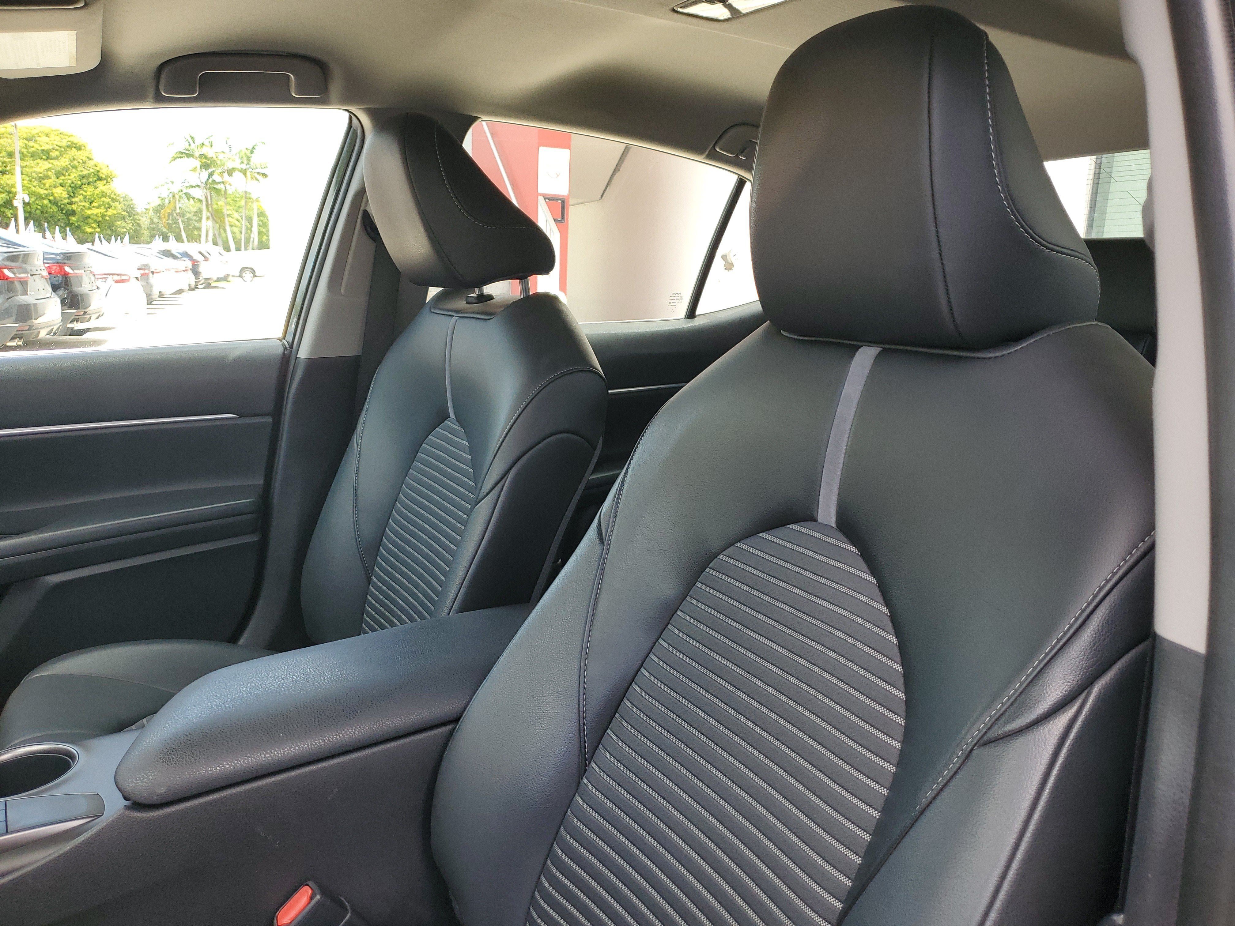 Used 2022 Toyota Camry SE FWD image 15