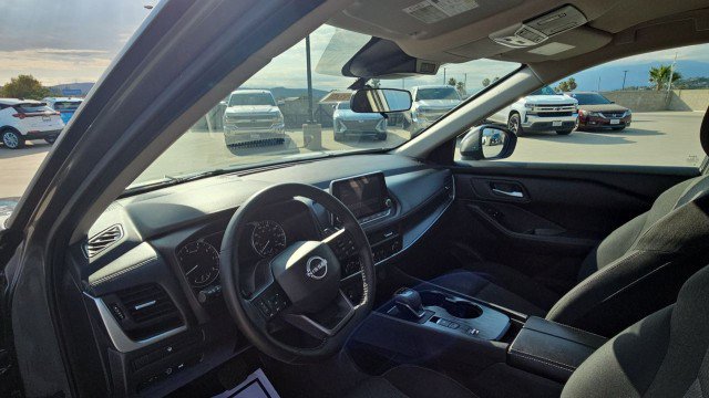 Used 2026 Nissan Rogue SV FWD image 10
