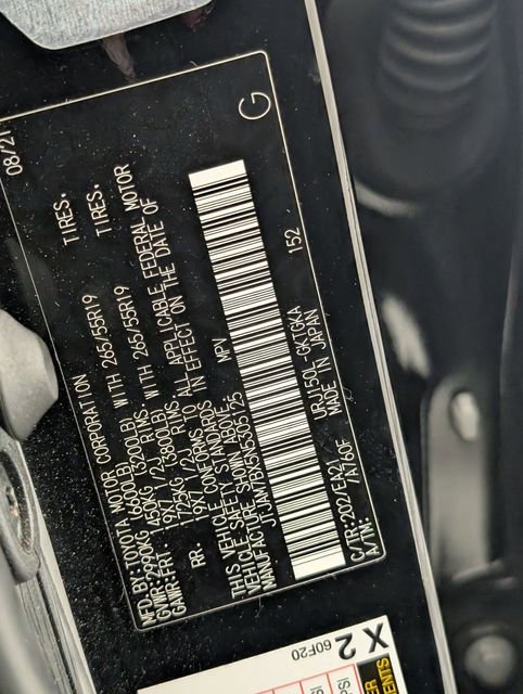 Used 2022 Lexus GX 460 Premium w/ Accessory Package image 40