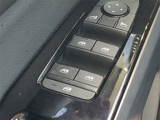 Used 2023 Nissan Pathfinder SL w/ SL Premium Package image 25