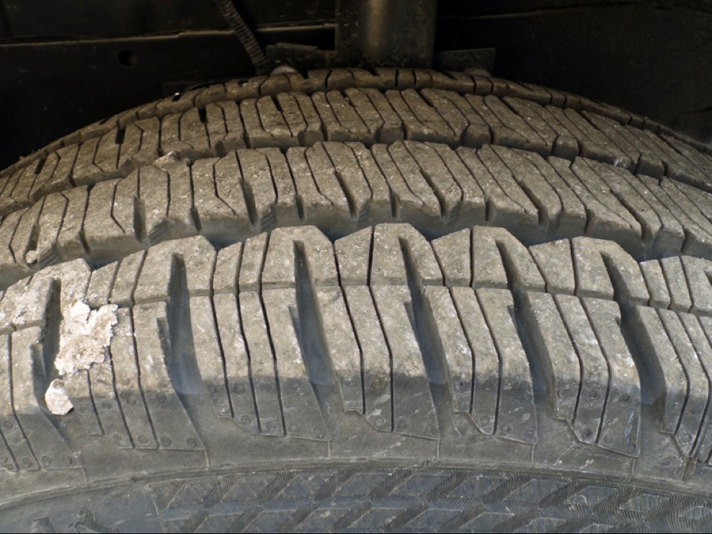 Used 2024 Ford E-Transit Low Roof RWD image 33