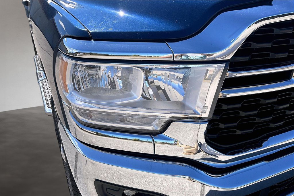 Used 2024 RAM 2500 Big Horn AWD/4WD image 30
