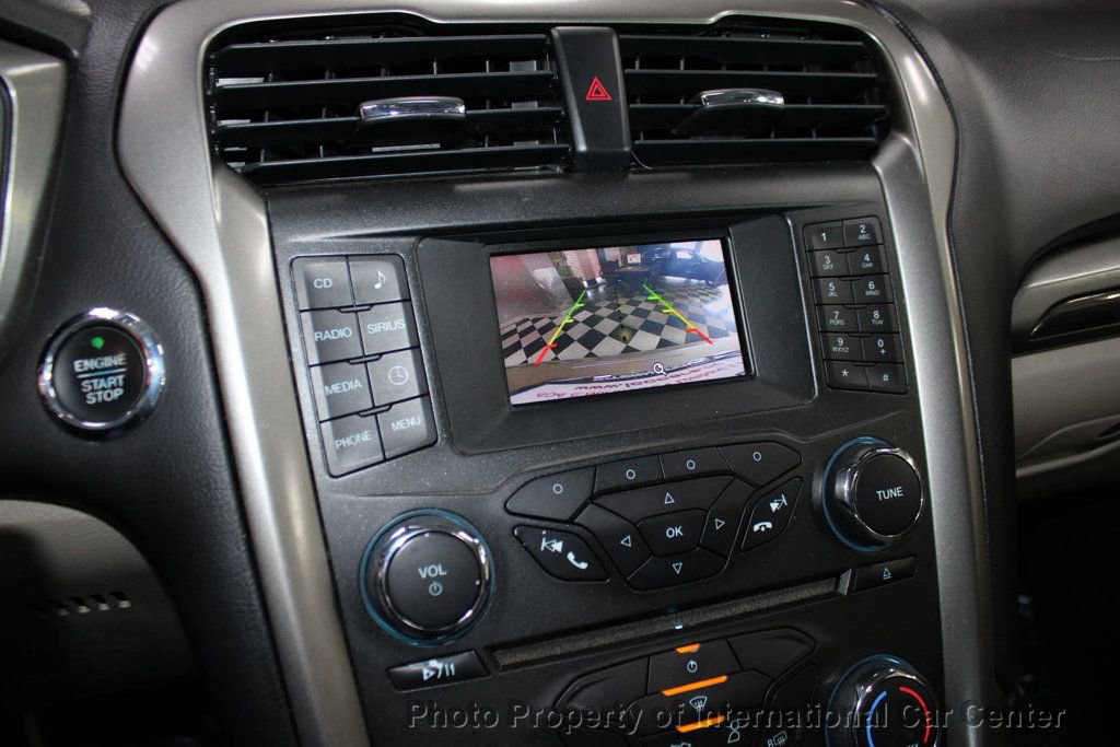 Used 2017 Ford Fusion SE image 17