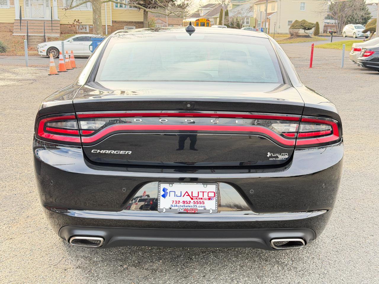 Used 2023 Dodge Charger SXT image 5
