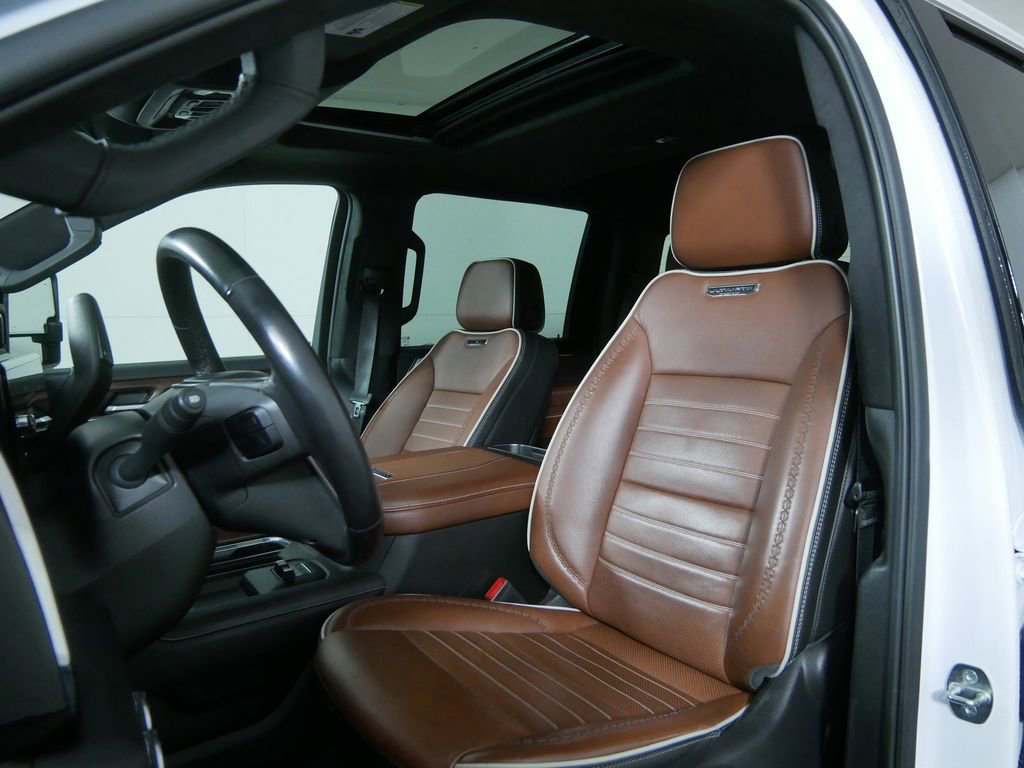 Used 2024 GMC Sierra 3500 Denali Ultimate image 11