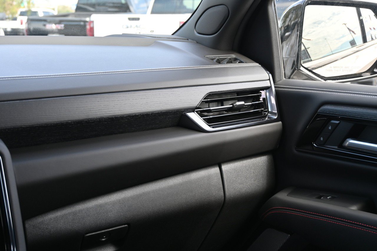 New 2027 GMC Yukon AT4 Ultimate AWD/4WD image 8