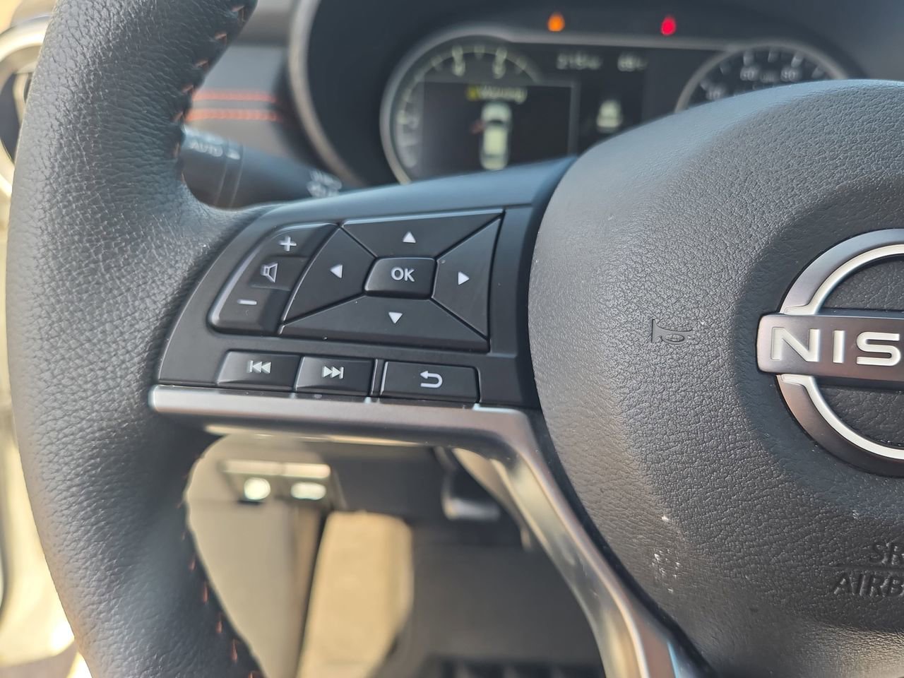 Certified 2025 Nissan Versa SR w/ Trunk Package image 16