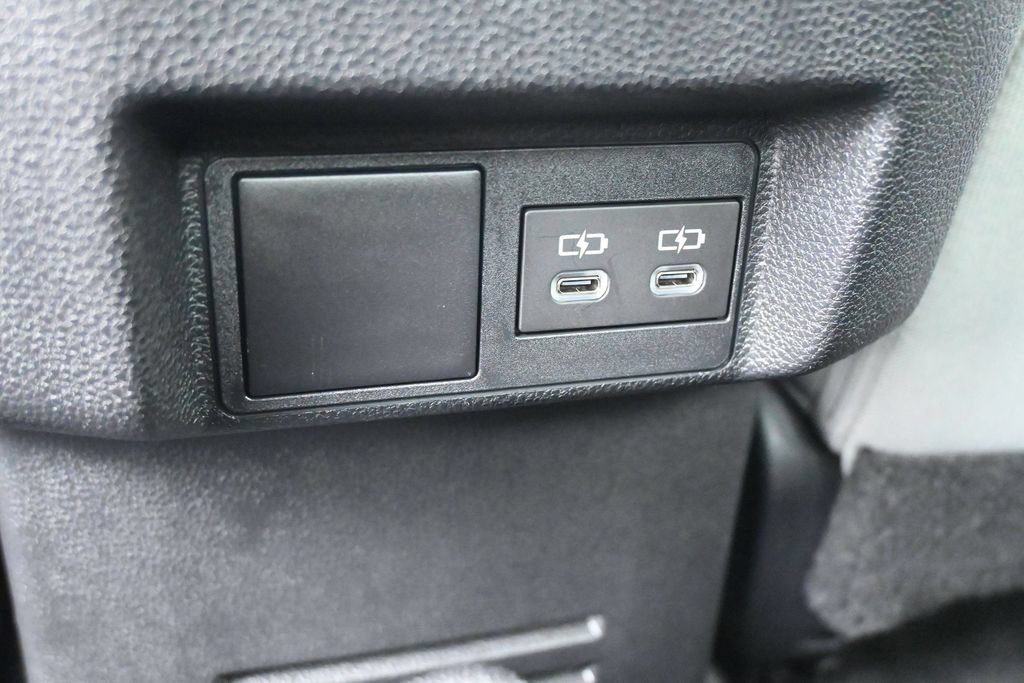 Used 2025 Toyota Tacoma TRD Sport AWD/4WD image 17