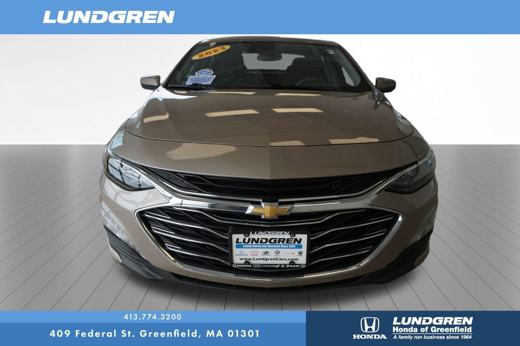 Used 2023 Chevrolet Malibu LT image 2