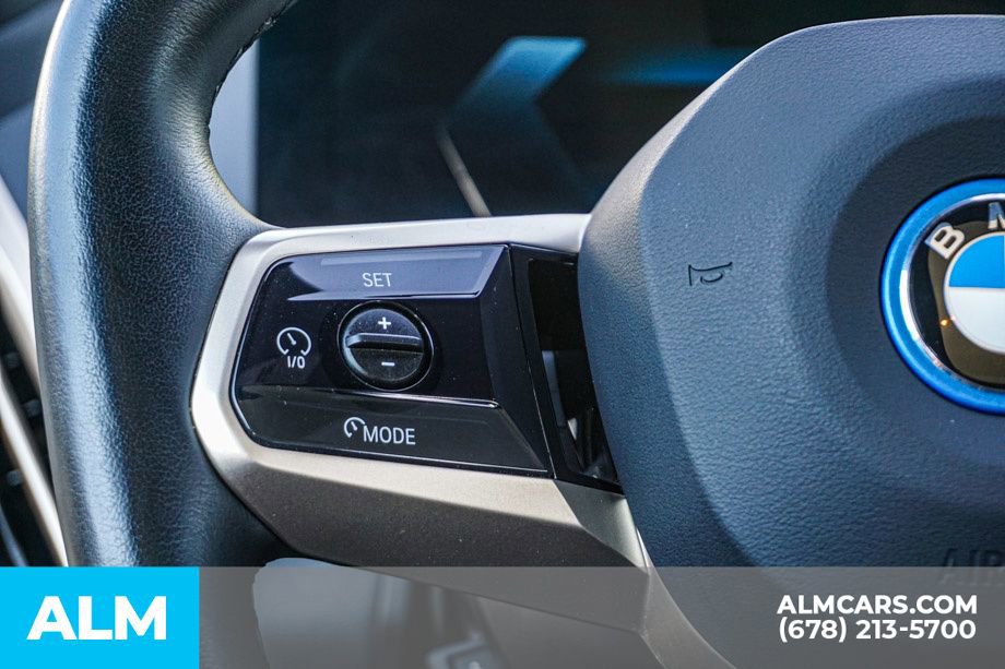 Used 2022 BMW iX xDrive50 w/ Dynamic Handling Package image 30