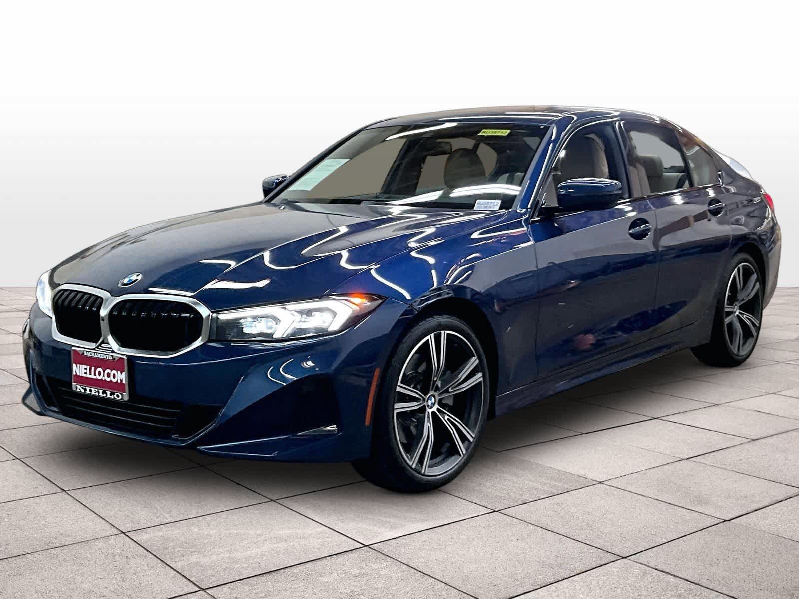Used 2023 BMW 330i Sedan w/ Parking Assistance Package RWD image 1