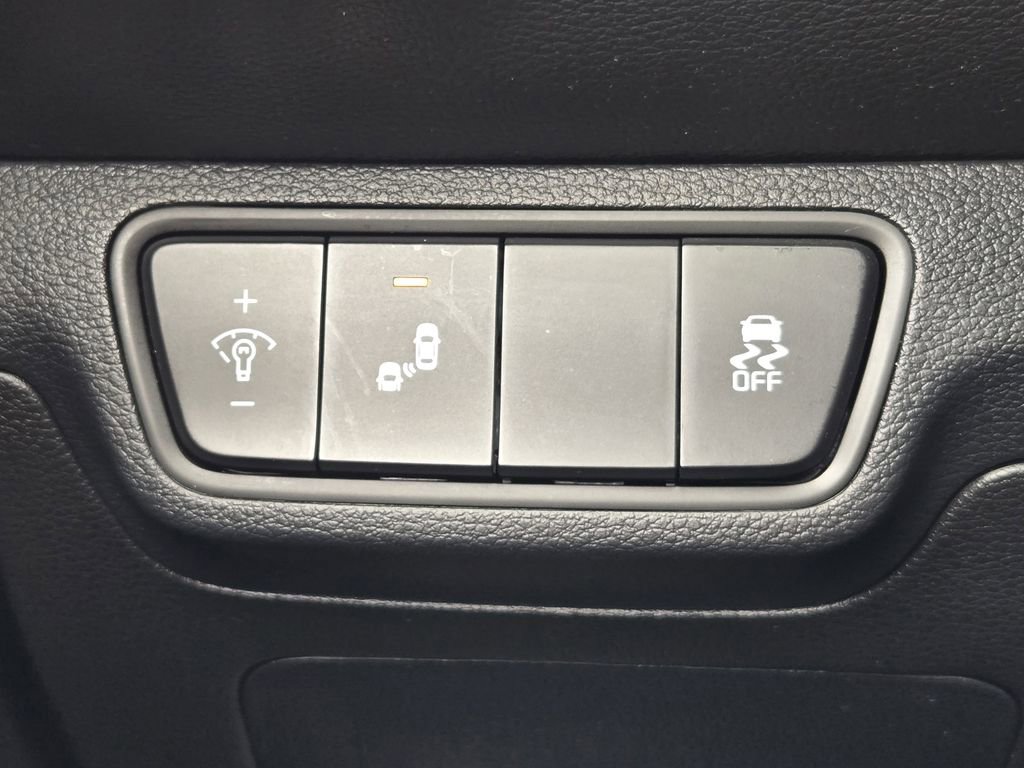 Used 2022 Kia Forte GT image 27