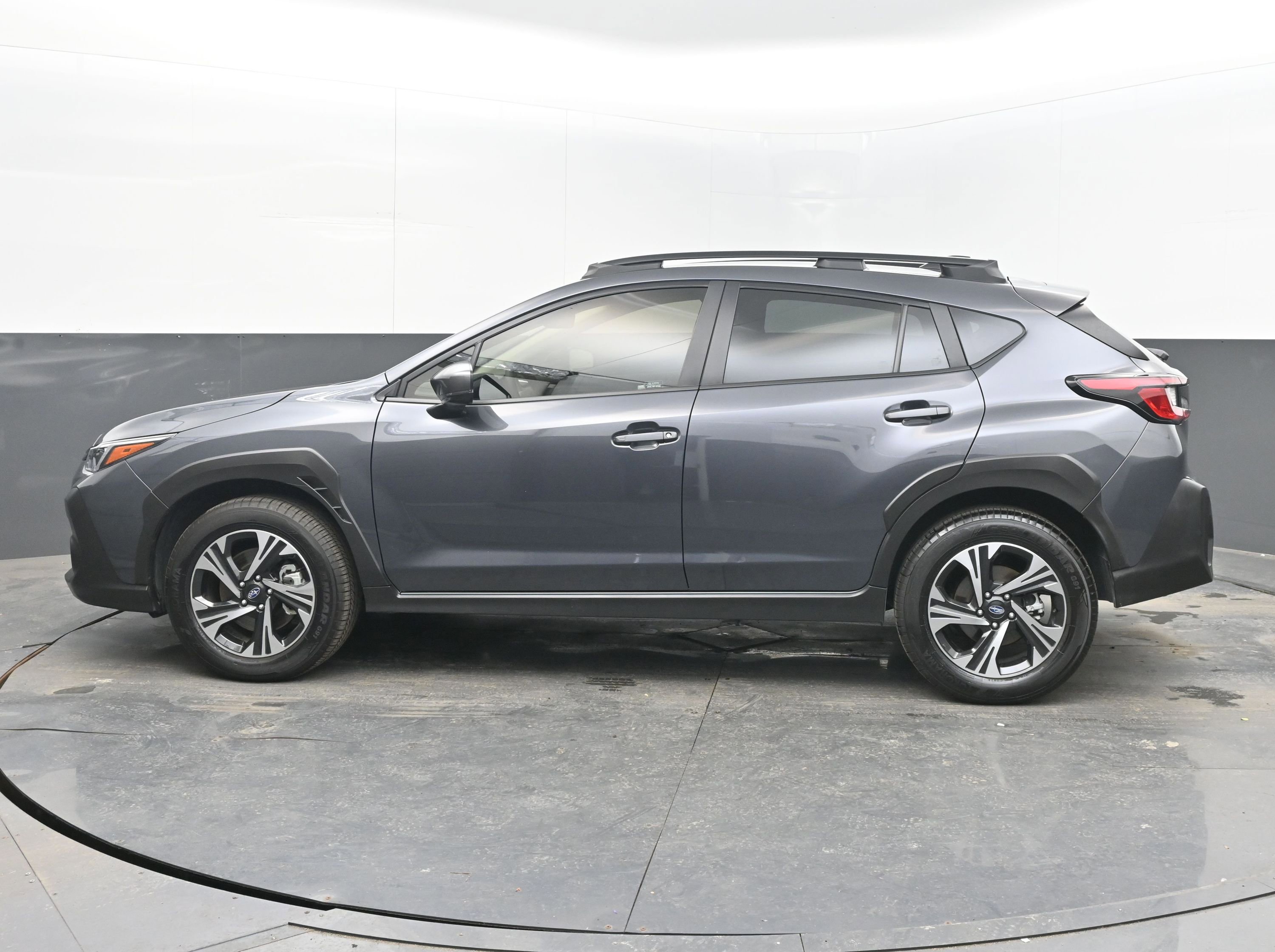 Used 2025 Subaru Crosstrek 2.0i Premium w/ Crosstrek Mirror Package image 7