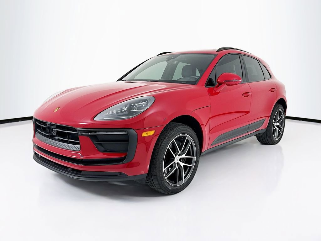 Certified 2025 Porsche Macan AWD/4WD image 1