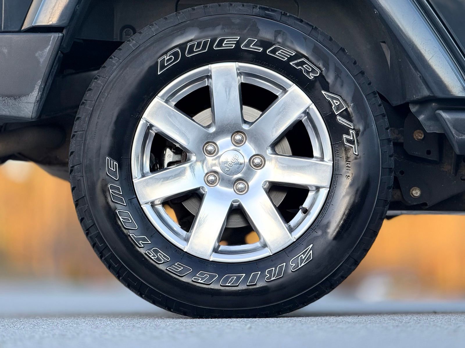 Used 2016 Jeep Wrangler Unlimited Sahara w/ Connectivity Group image 19