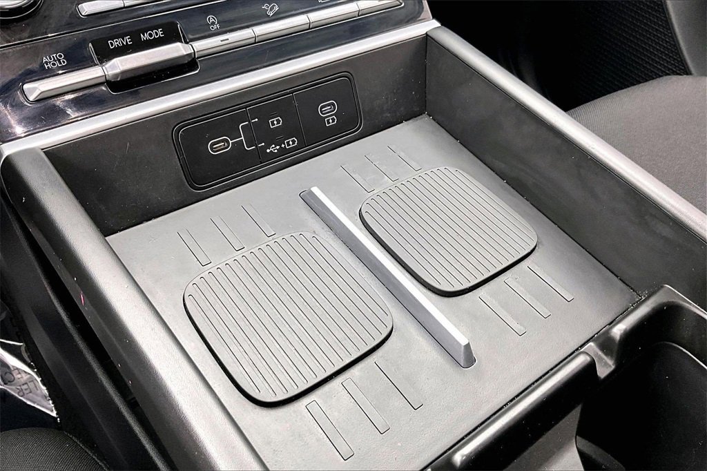 Used 2025 Hyundai Santa Fe SE image 33