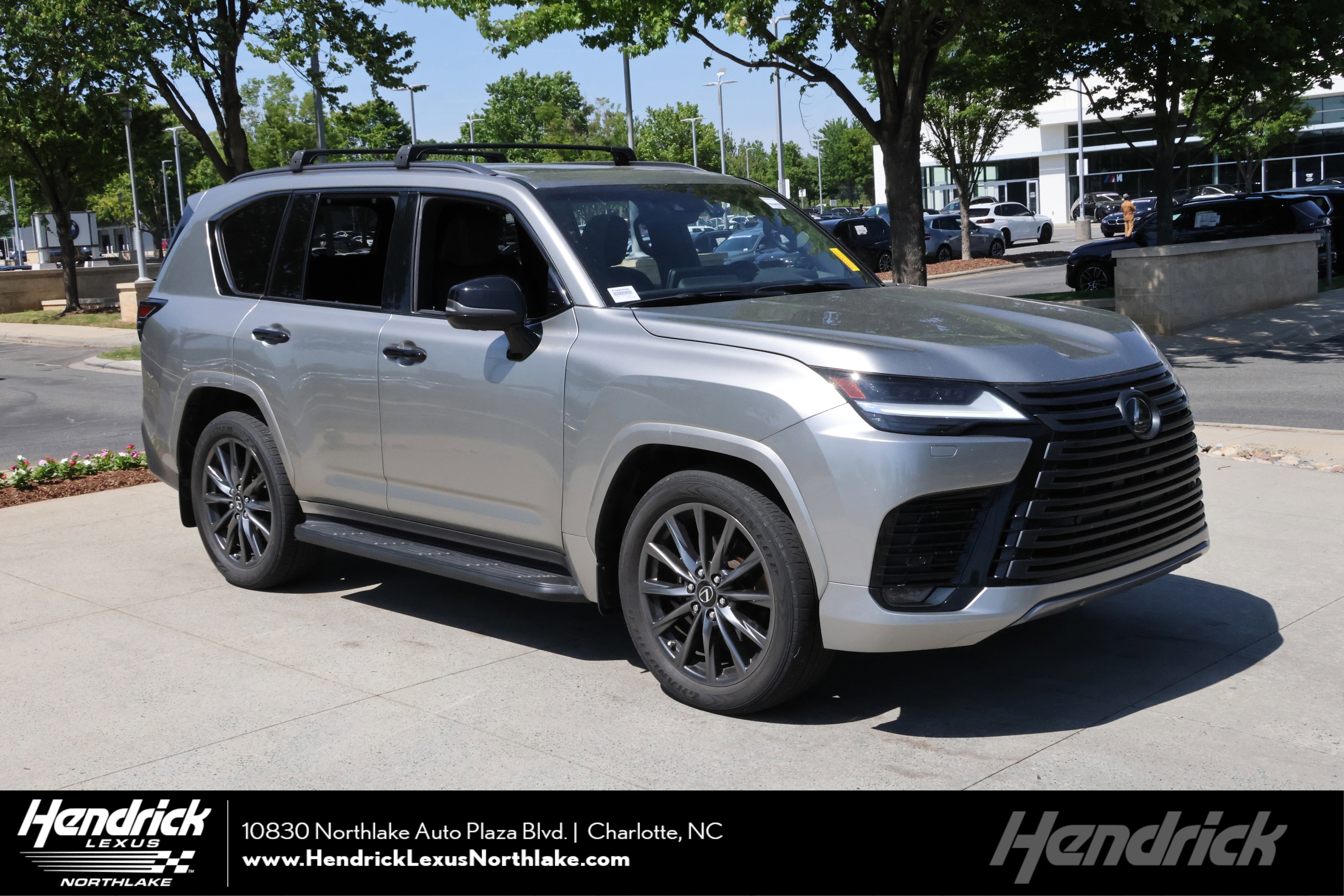 Used 2022 Lexus LX 600 4WD w/ Appearance Package