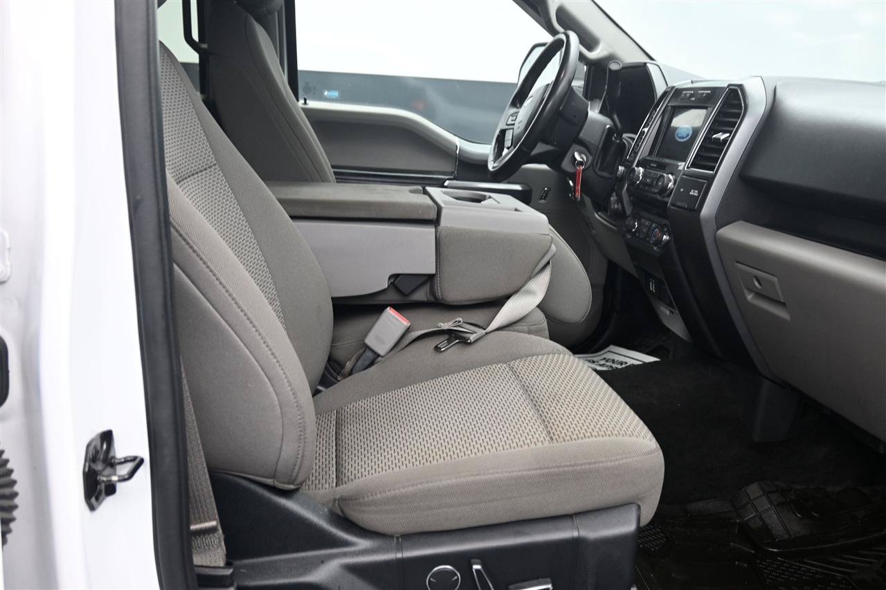 Used 2017 Ford F150 XLT w/ Equipment Group 302A Luxury AWD/4WD image 9