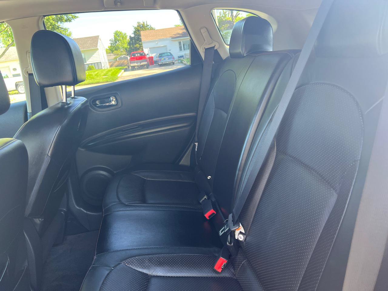 Used 2012 Nissan Rogue SL AWD/4WD image 27