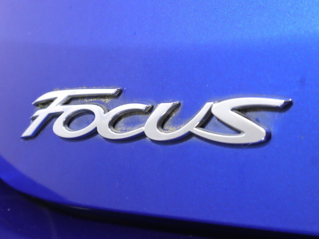 Used 2018 Ford Focus Titanium w/ Titanium Technology Package FWD image 38
