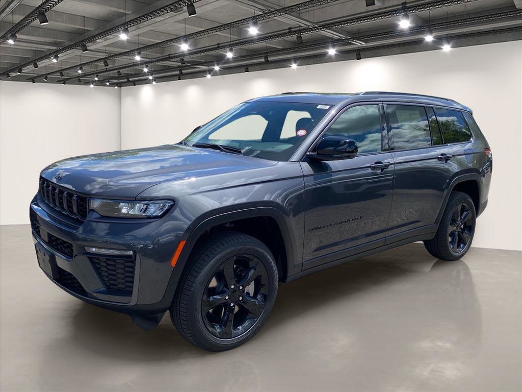 New 2026 Jeep Grand Cherokee L Limited w/ Limited Altitude Package AWD/4WD image 2