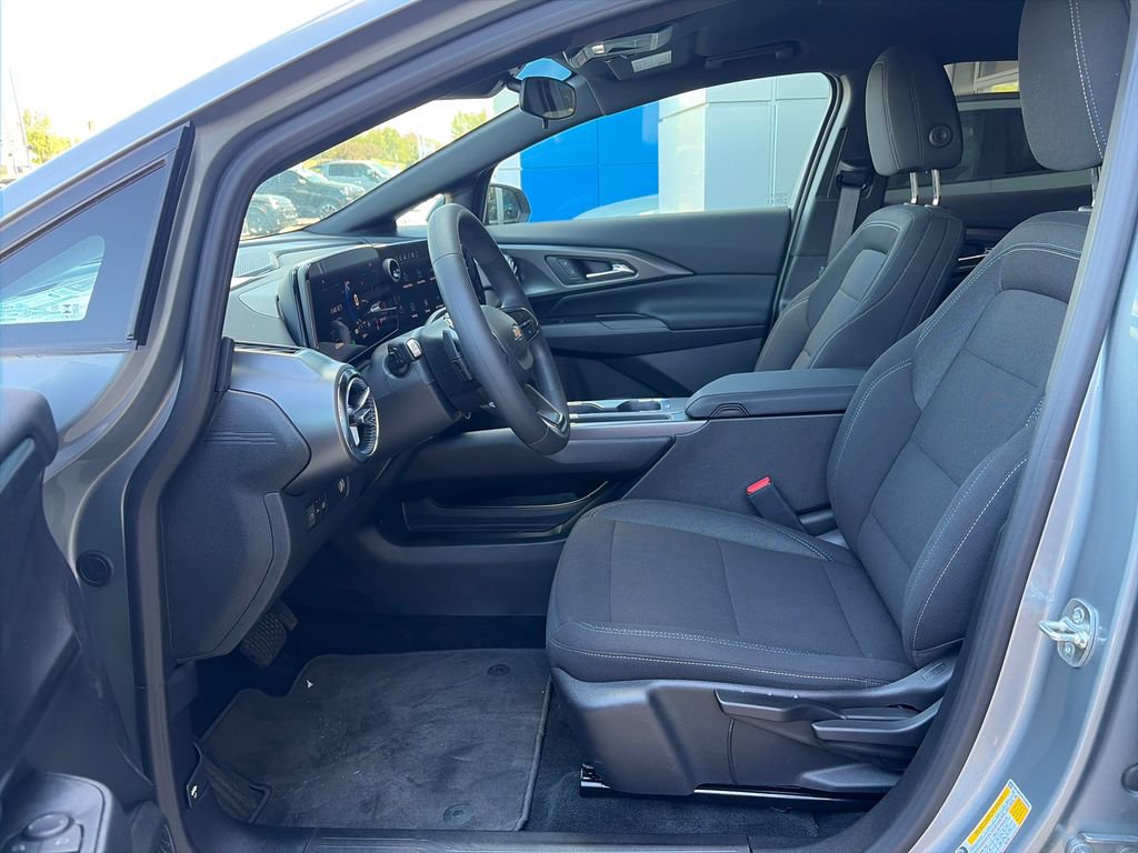 New 2026 Chevrolet Equinox EV LT FWD image 14
