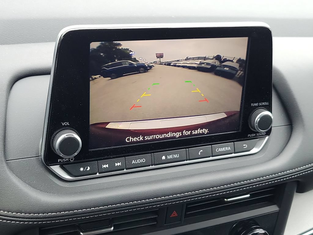 Used 2025 Nissan Rogue SV FWD image 25