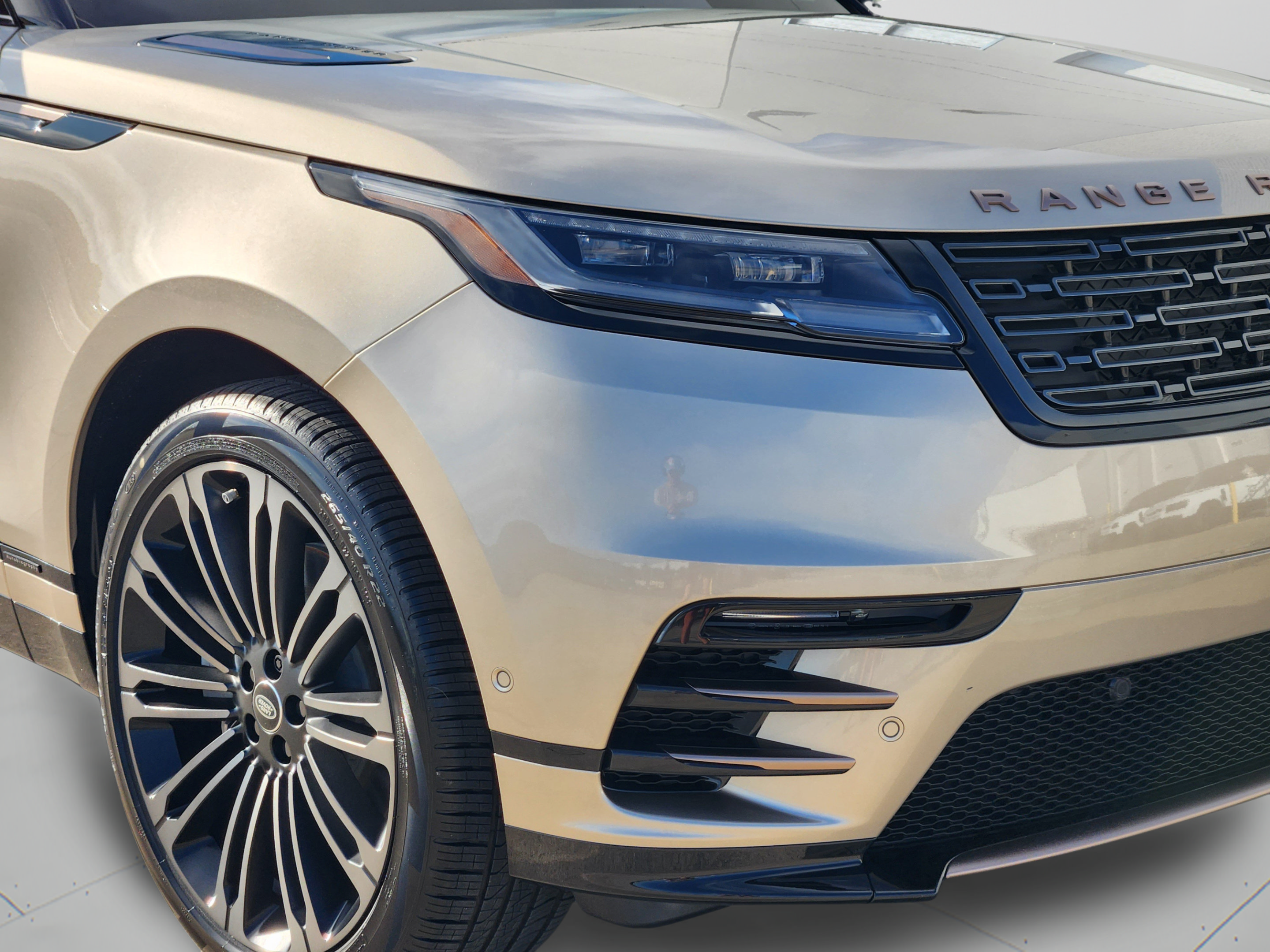 New 2026 Land Rover Range Rover Velar Autobiography AWD/4WD image 32